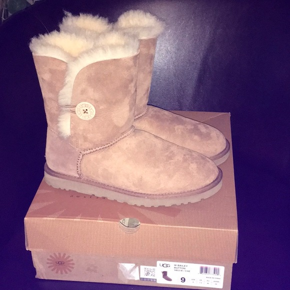 UGG Shoes - Authentic W Bailey Button 5803 Uggs
